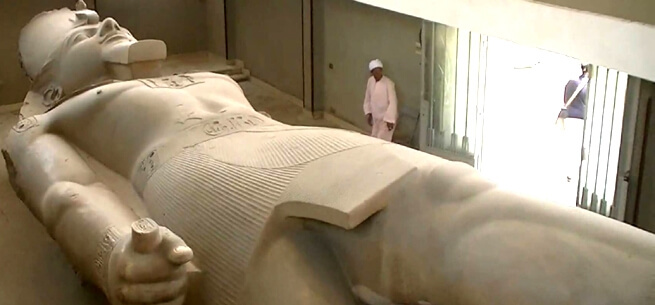 King Ramses Statue Memphis