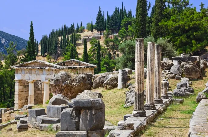Discover Delphi & Meteora