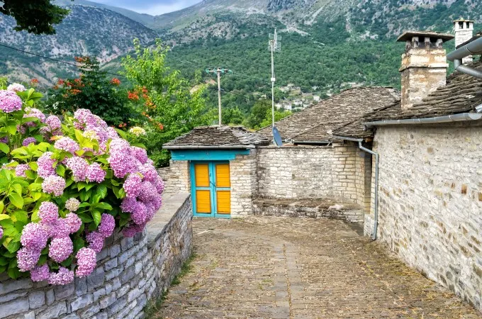 Central Greece & Zagoria